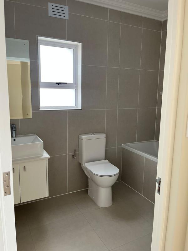 To Let 3 Bedroom Property for Rent in Pinehurst Western Cape